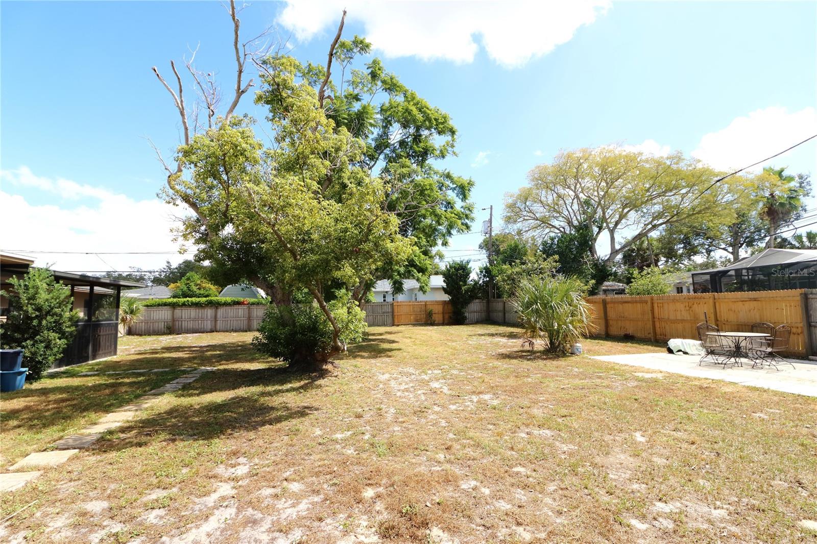 Image 16 of 16 For 1467 Jacaranda Circle N