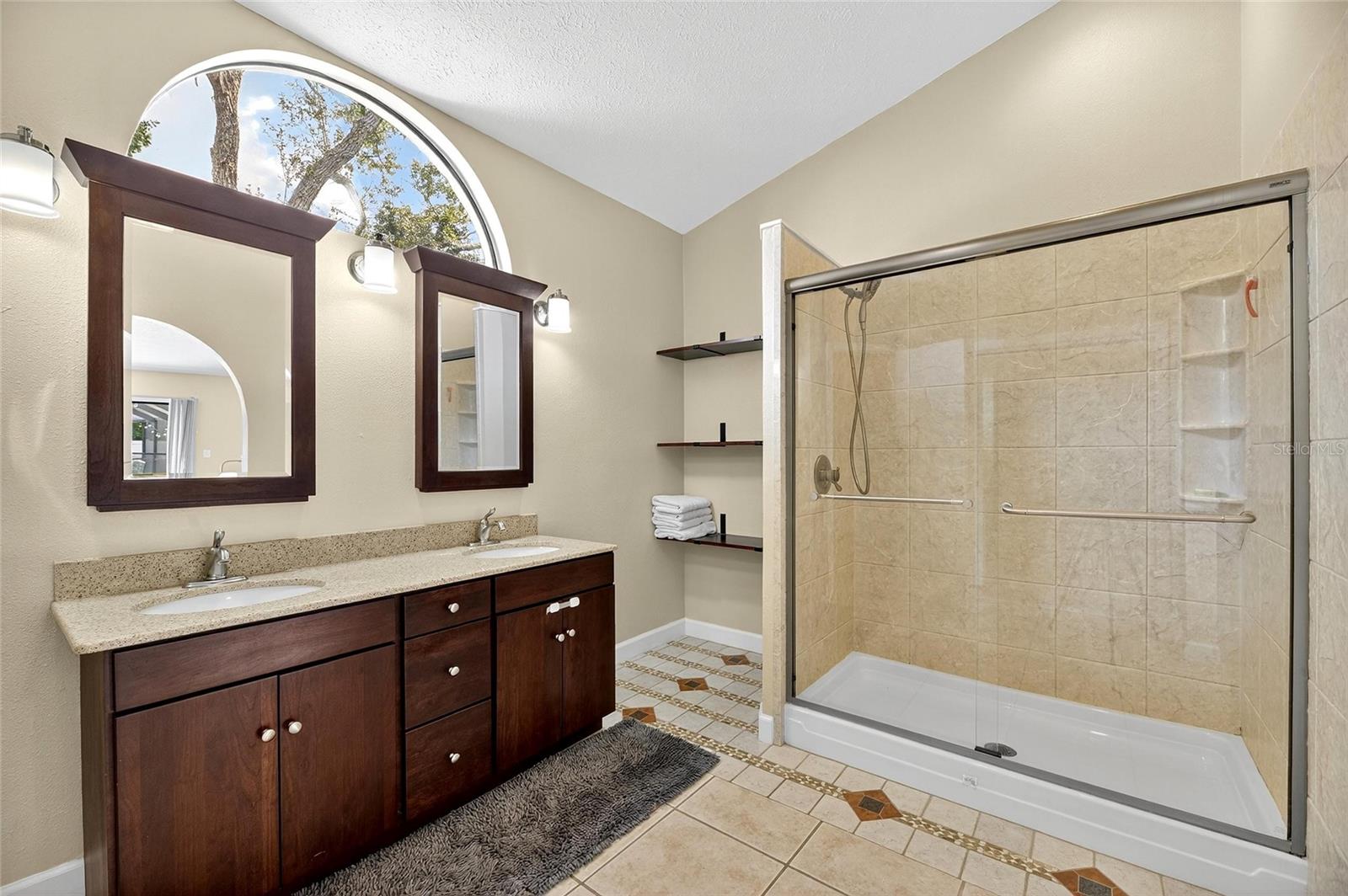 Image 25 of 47 For 15026 Rocky Ledge Drive