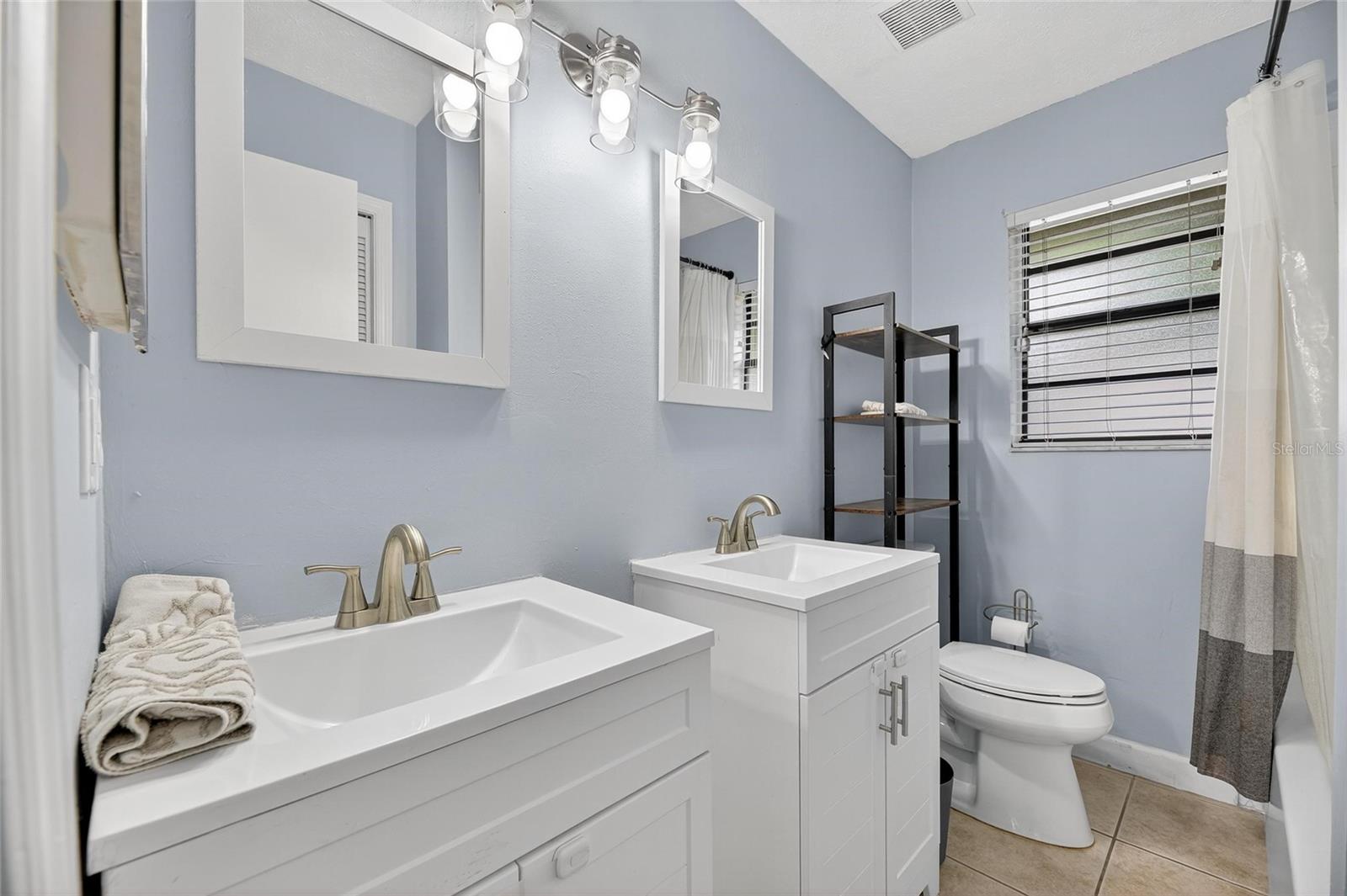 Image 29 of 47 For 15026 Rocky Ledge Drive