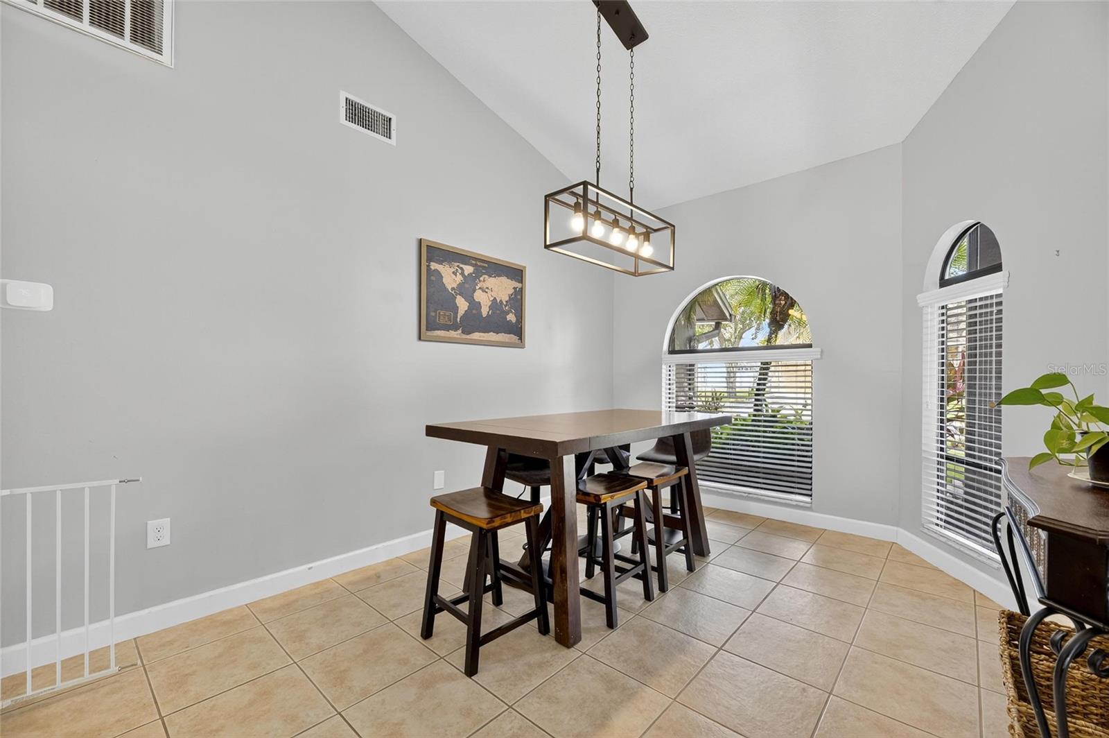 Image 7 of 47 For 15026 Rocky Ledge Drive