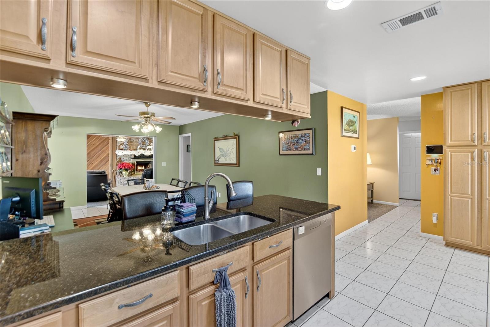 Image 7 of 47 For 508 Sovereign Court