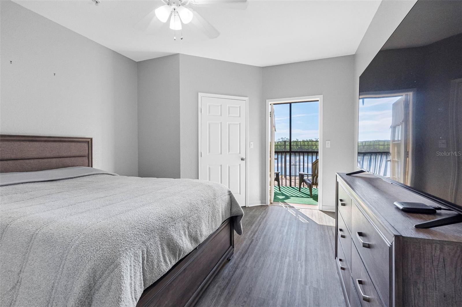 Image 24 of 63 For 4343 Bayside Village Drive 104