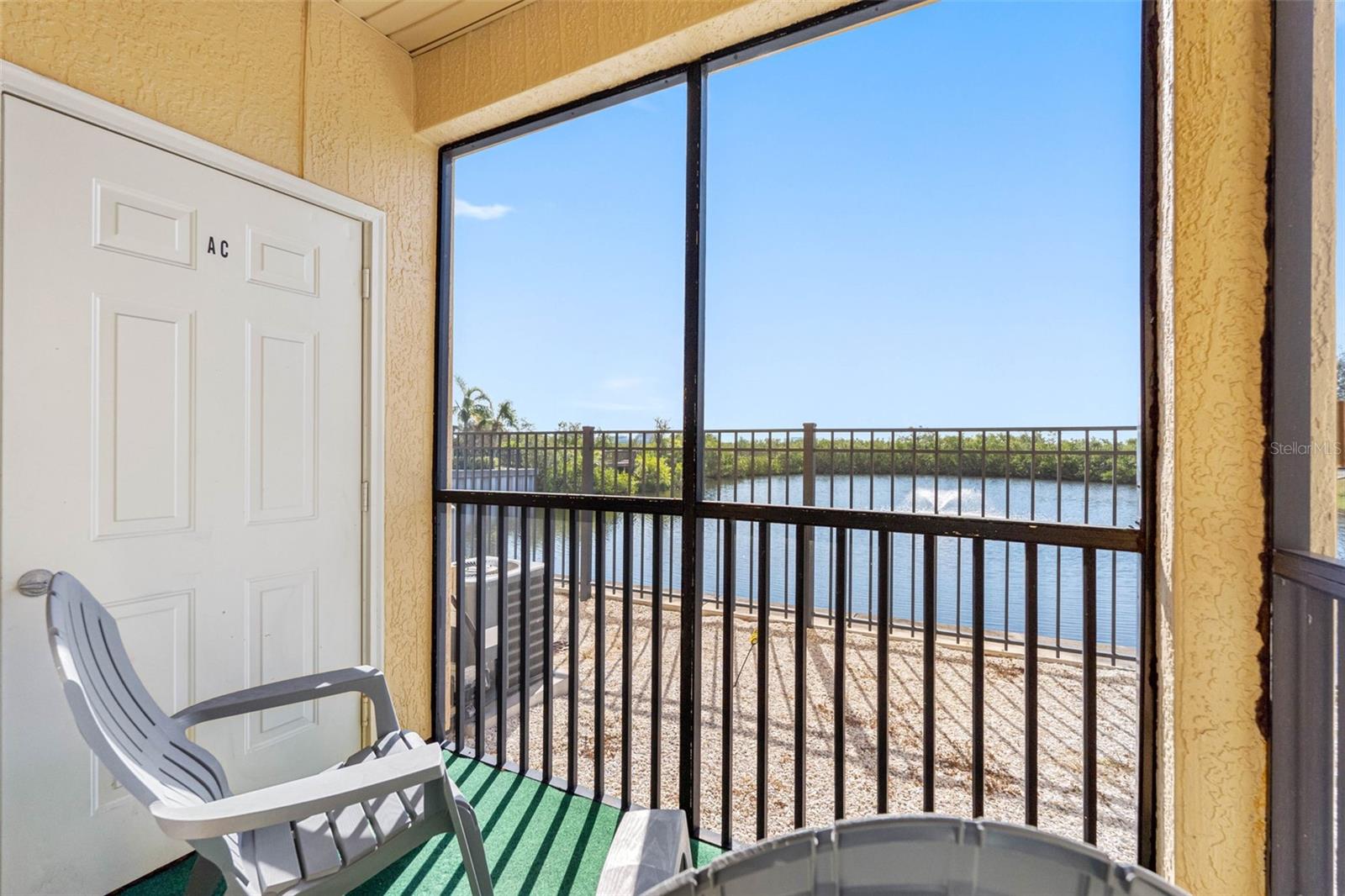 Image 27 of 63 For 4343 Bayside Village Drive 104