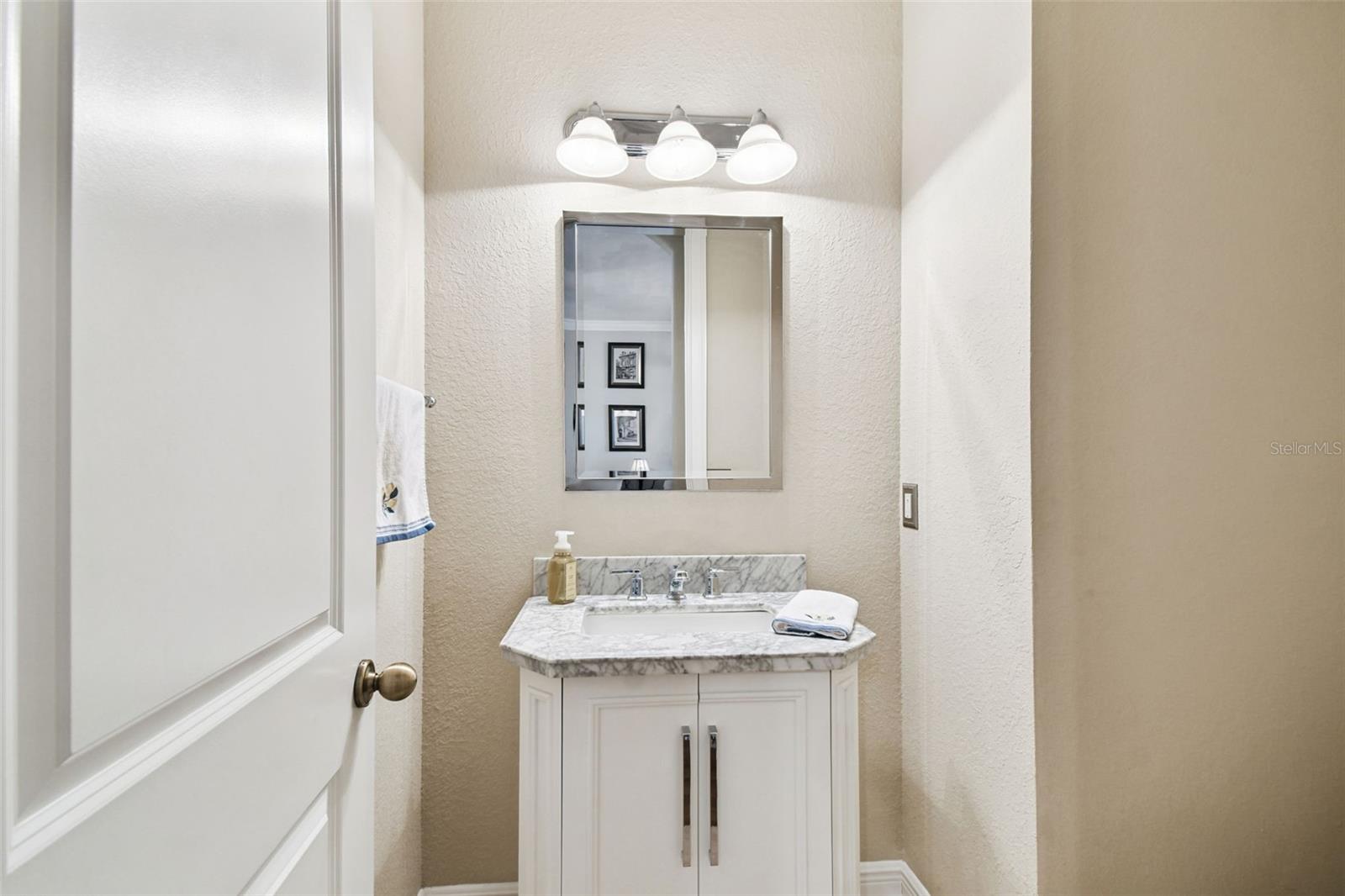 Image 25 of 58 For 6021 Printery Street 103