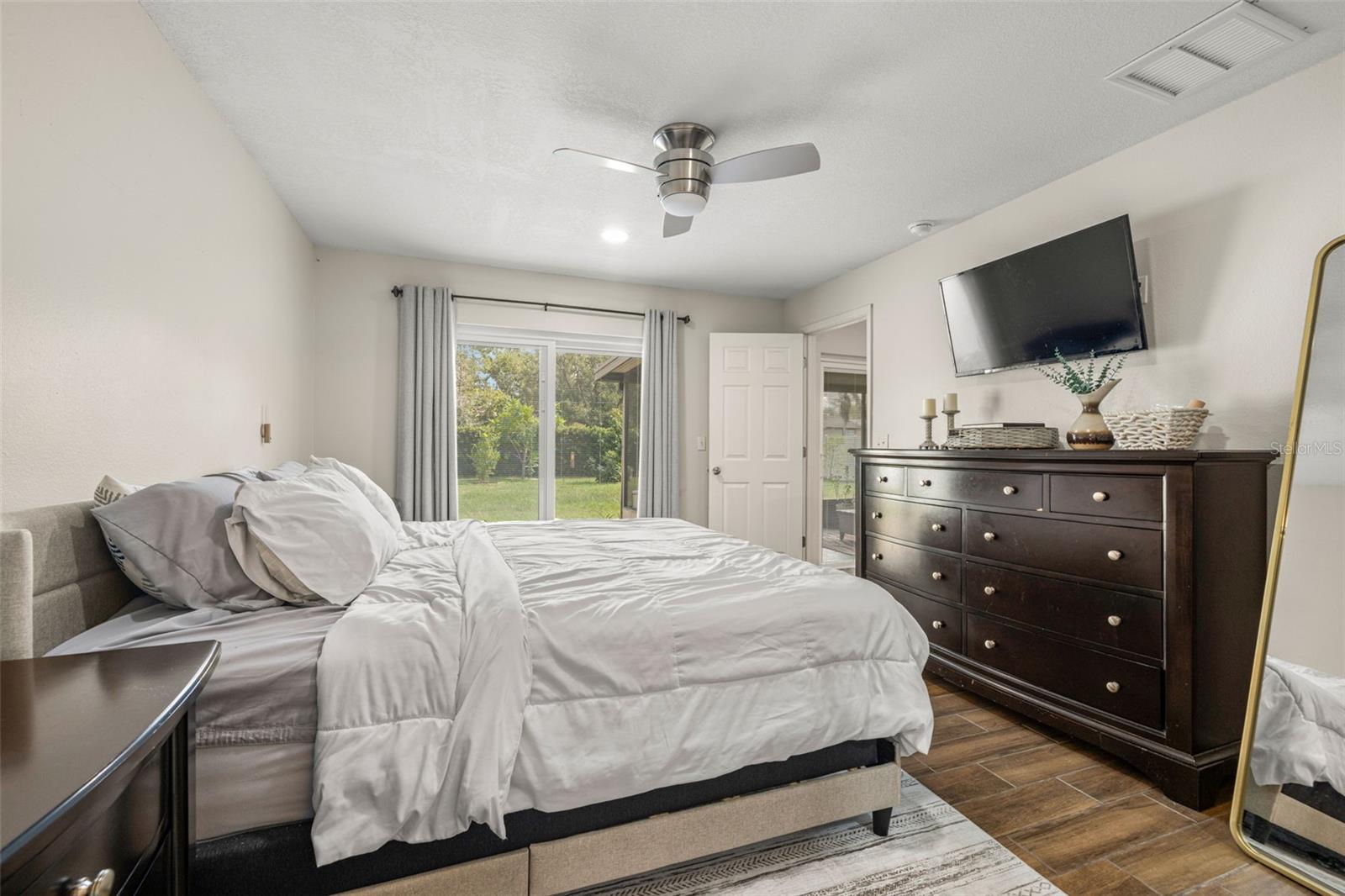 Image 17 of 35 For 14002 Arbor Knoll Circle