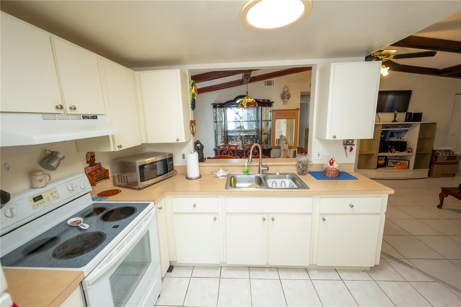 Image 21 of 54 For 9120 Sandcroft Court