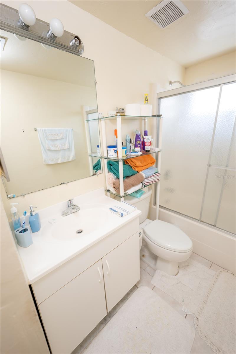 Image 27 of 54 For 9120 Sandcroft Court