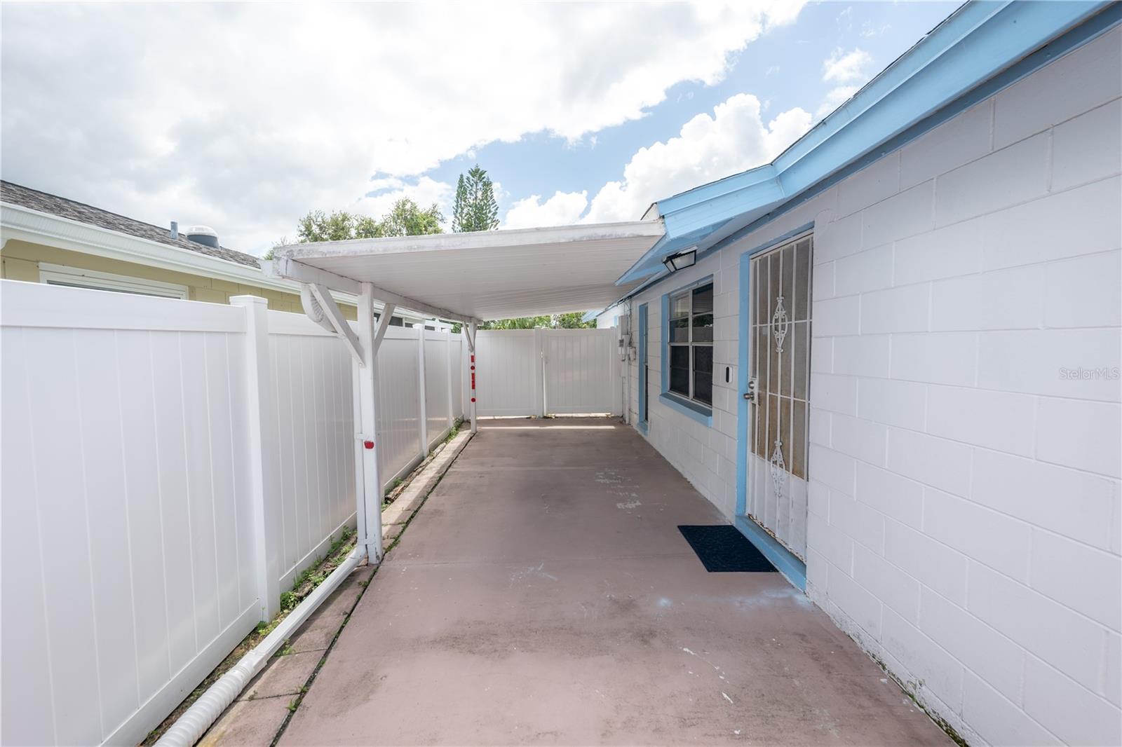 Image 8 of 54 For 9120 Sandcroft Court