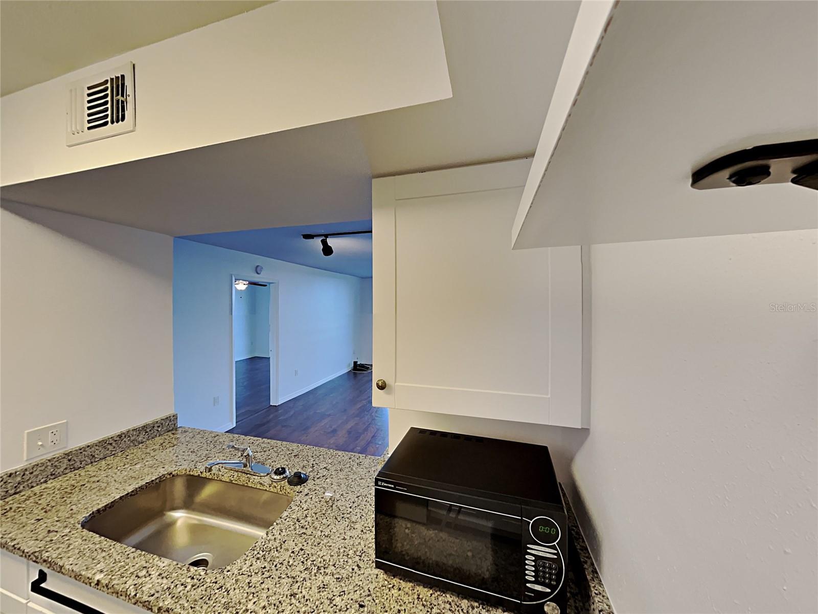 Image 14 of 24 For 2333 Feather Sound Drive C408