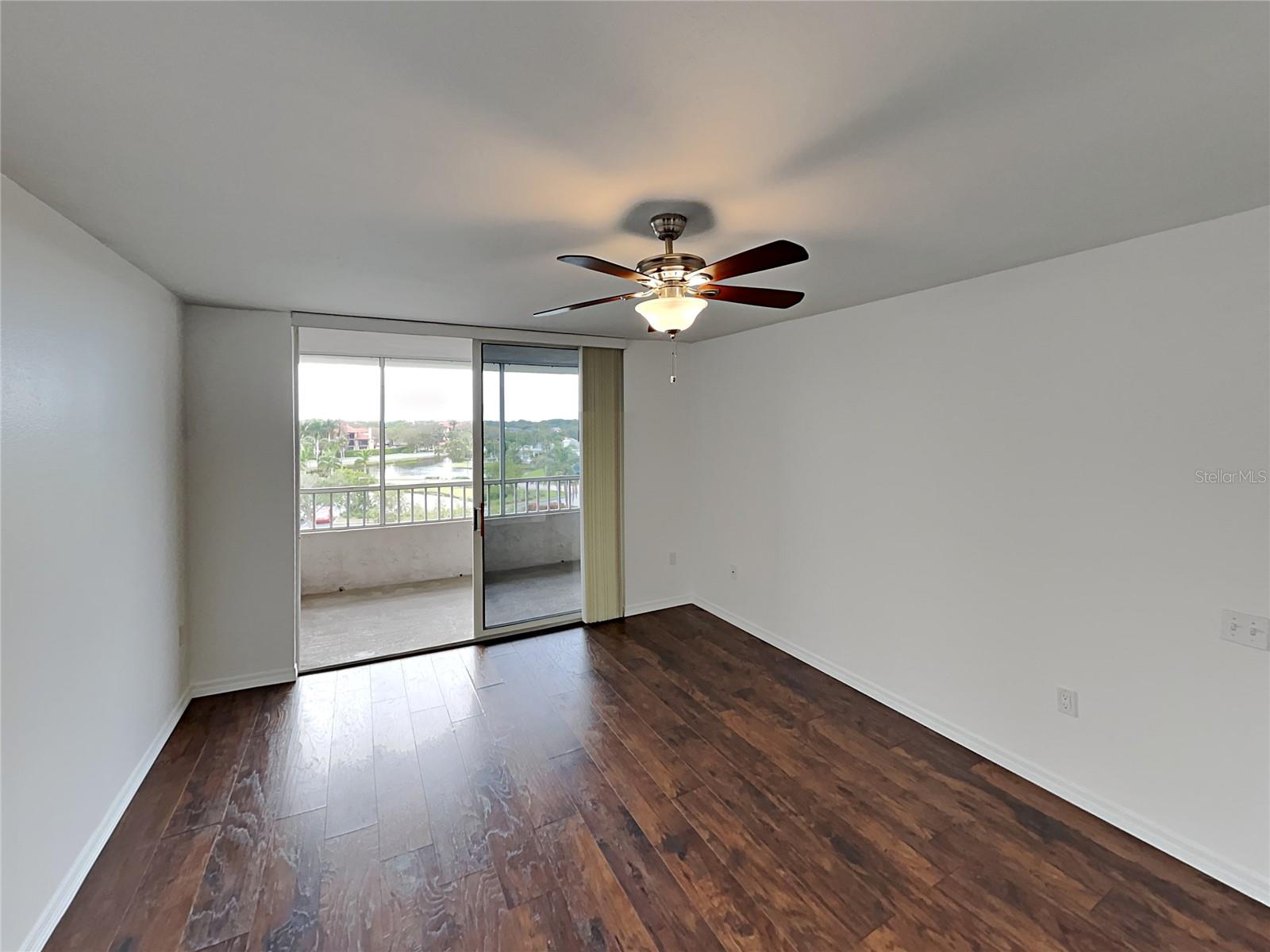 Image 20 of 24 For 2333 Feather Sound Drive C408