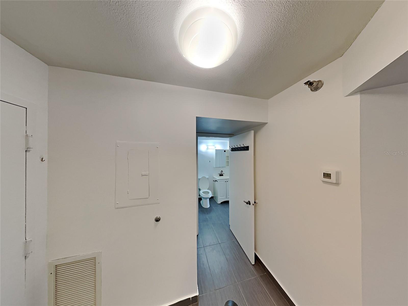 Image 23 of 24 For 2333 Feather Sound Drive C408