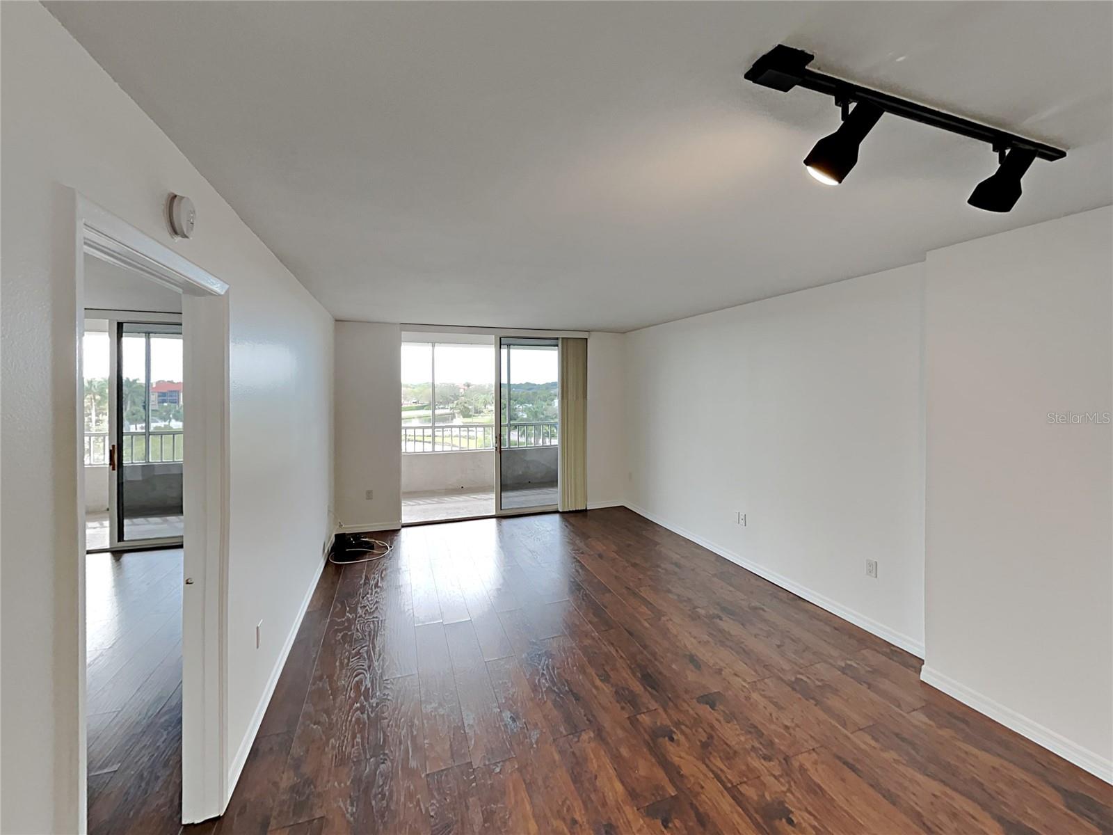 Image 3 of 24 For 2333 Feather Sound Drive C408