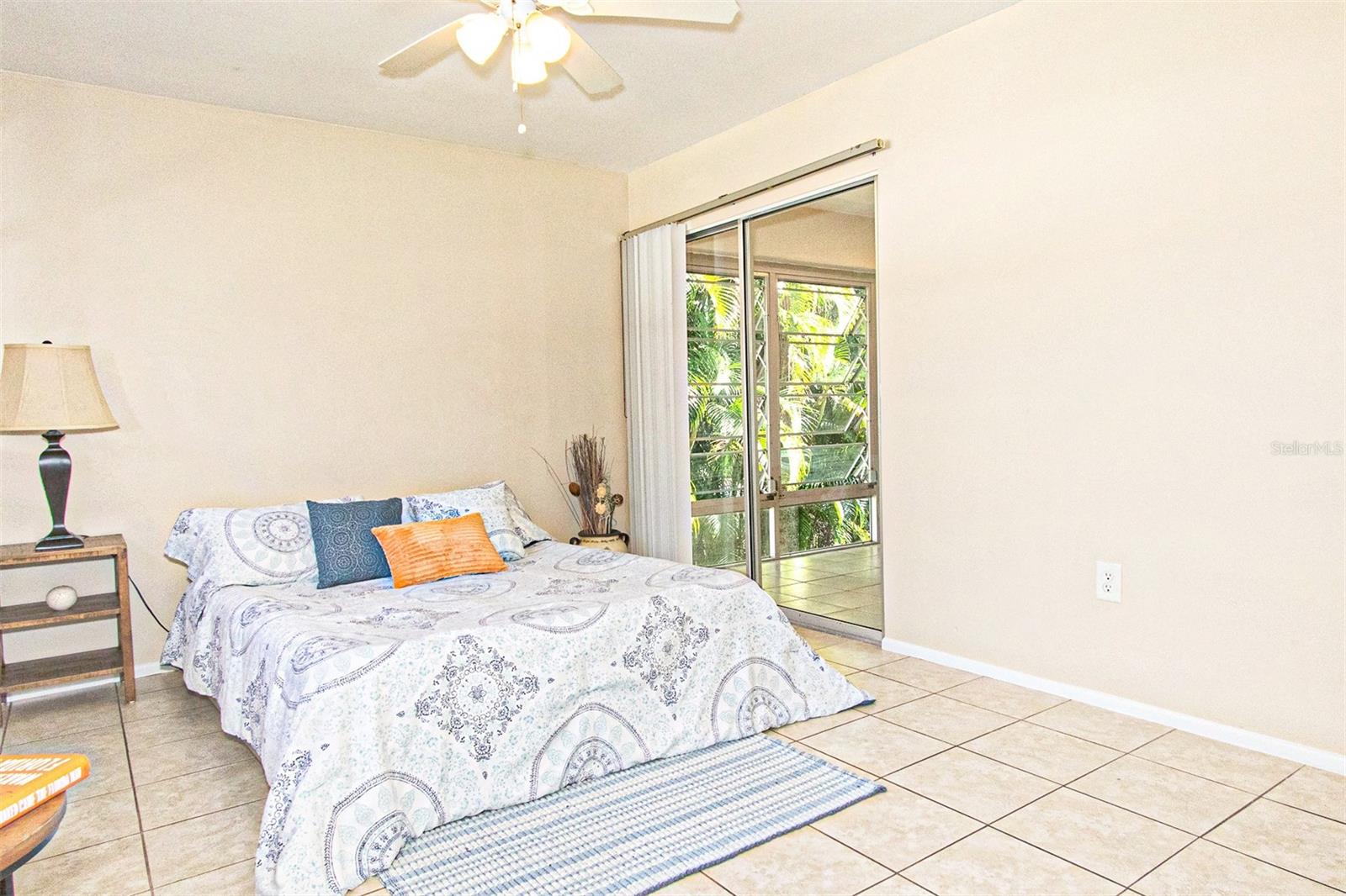Image 11 of 21 For 1433 Belcher Road F11