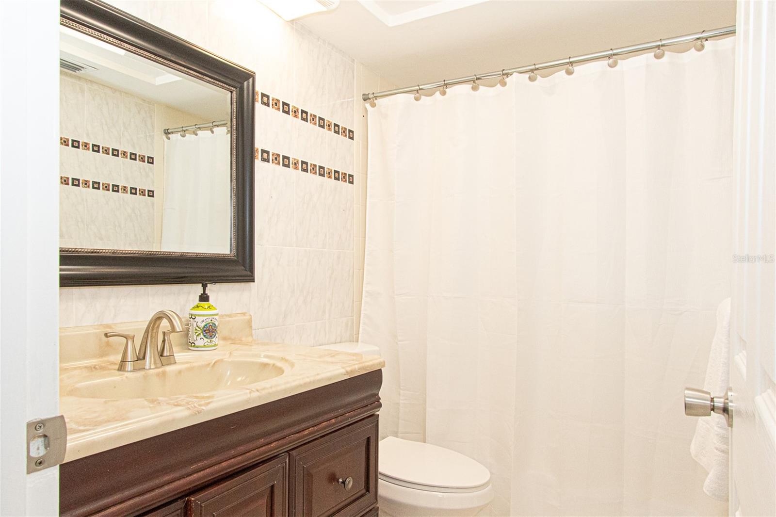 Image 18 of 21 For 1433 Belcher Road F11