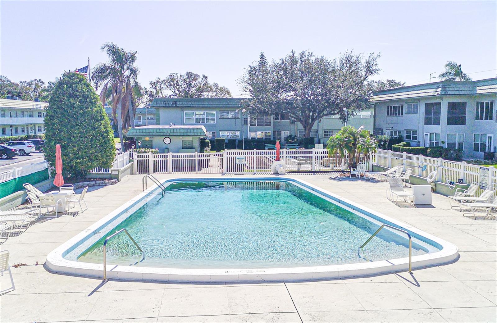 Image 20 of 21 For 1433 Belcher Road F11