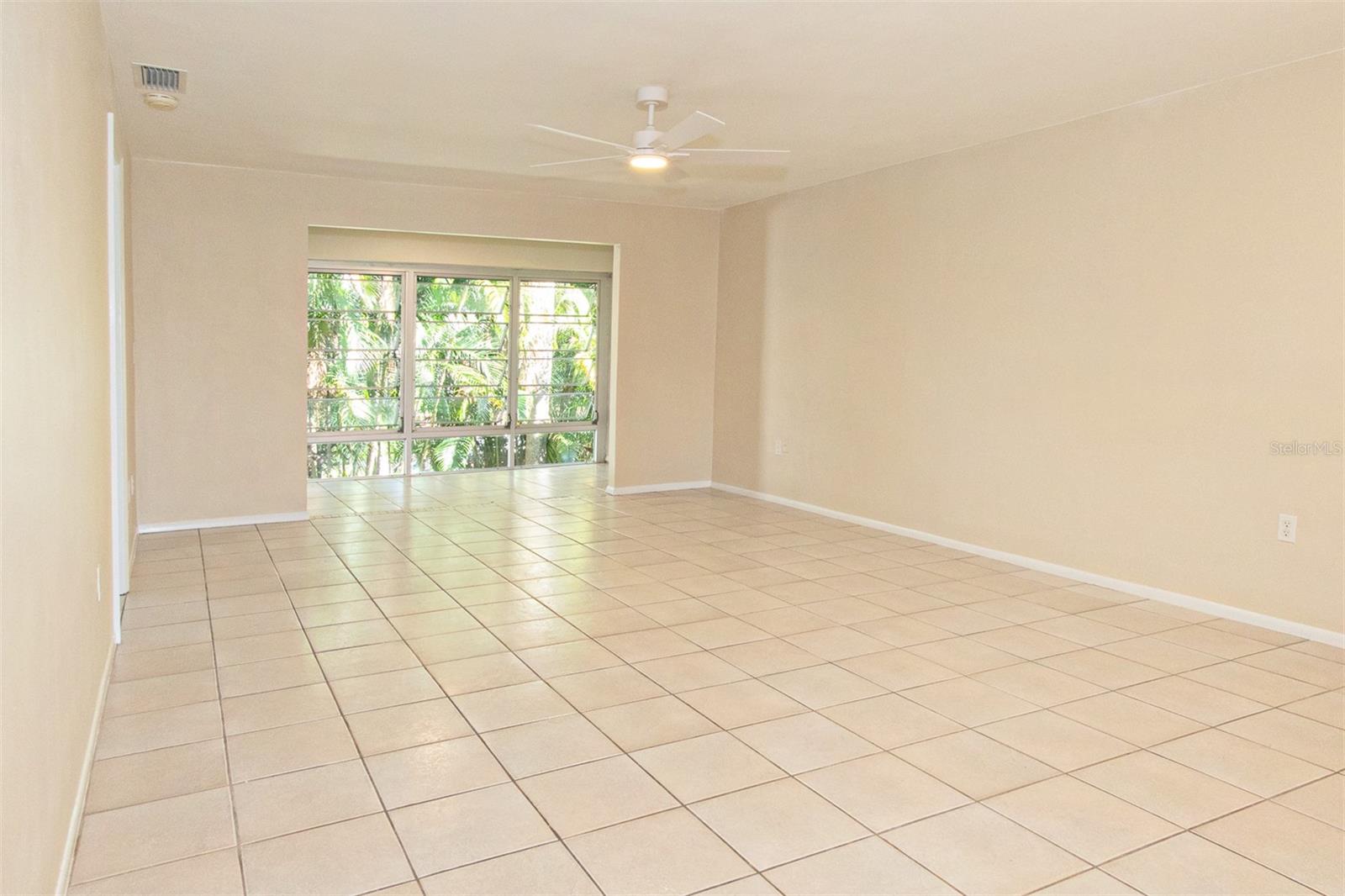 Image 4 of 21 For 1433 Belcher Road F11