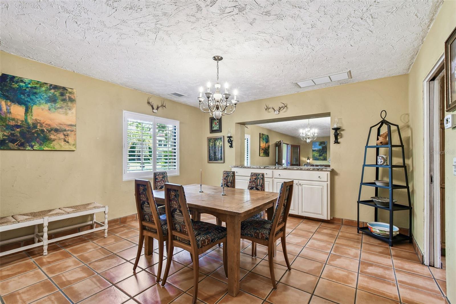 Image 11 of 45 For 266 Lyndhurst Street