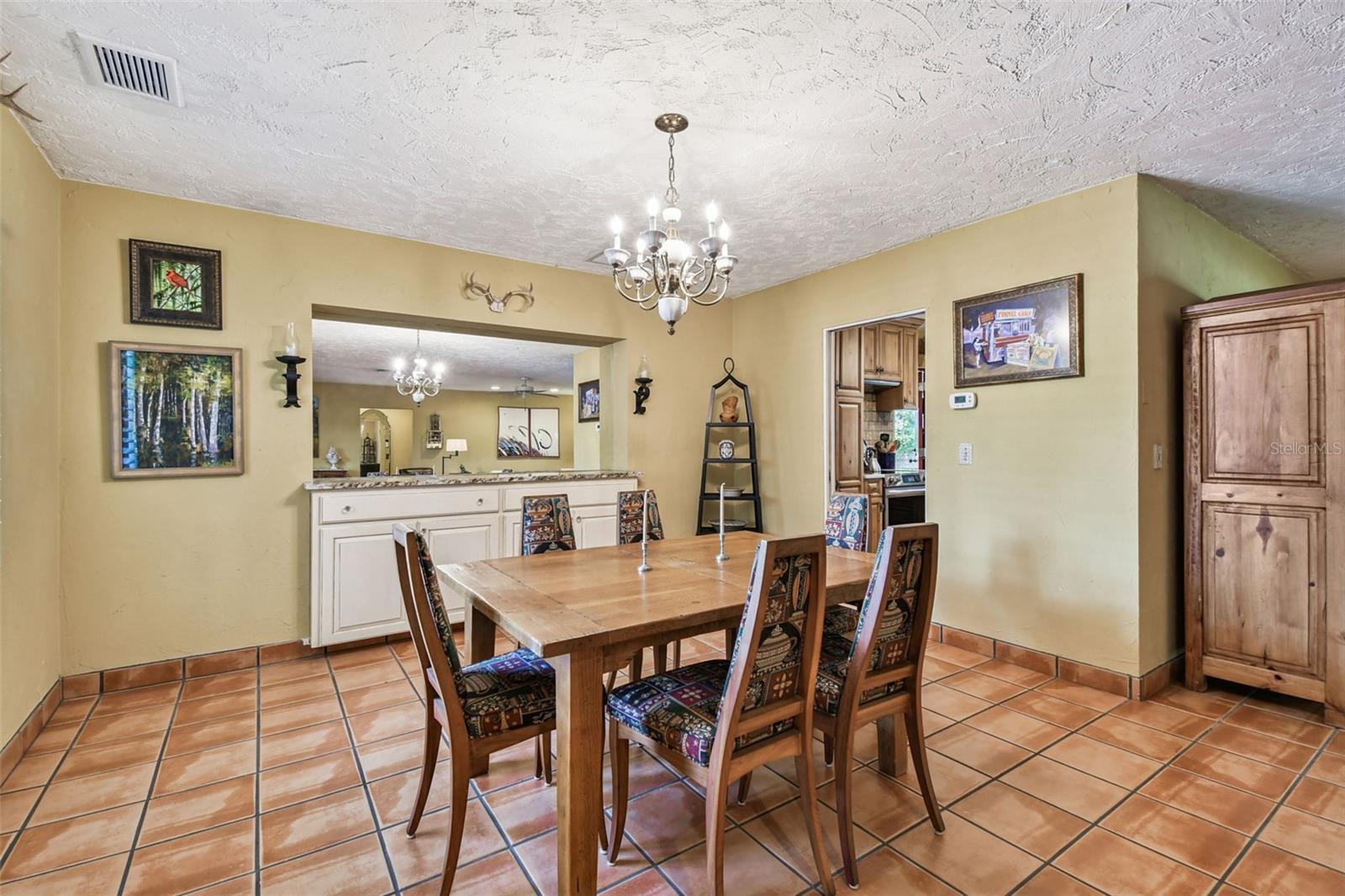 Image 12 of 45 For 266 Lyndhurst Street