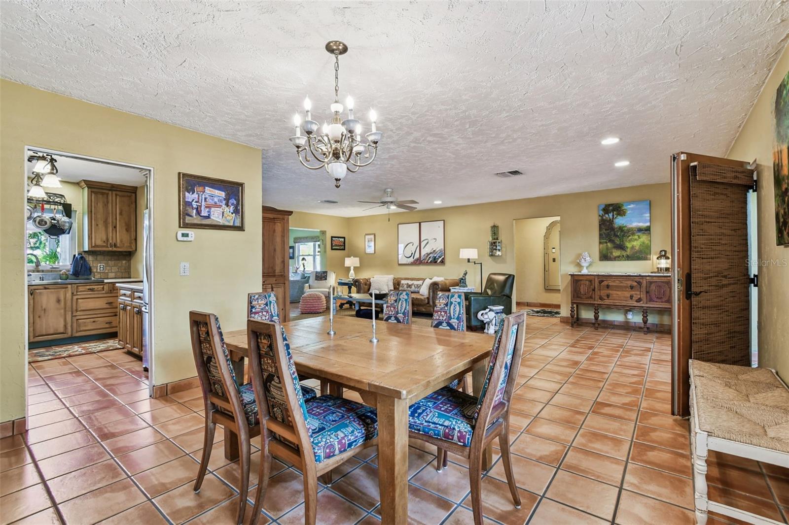 Image 13 of 45 For 266 Lyndhurst Street