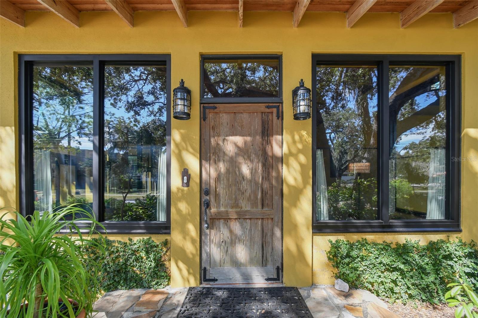 Image 3 of 45 For 266 Lyndhurst Street