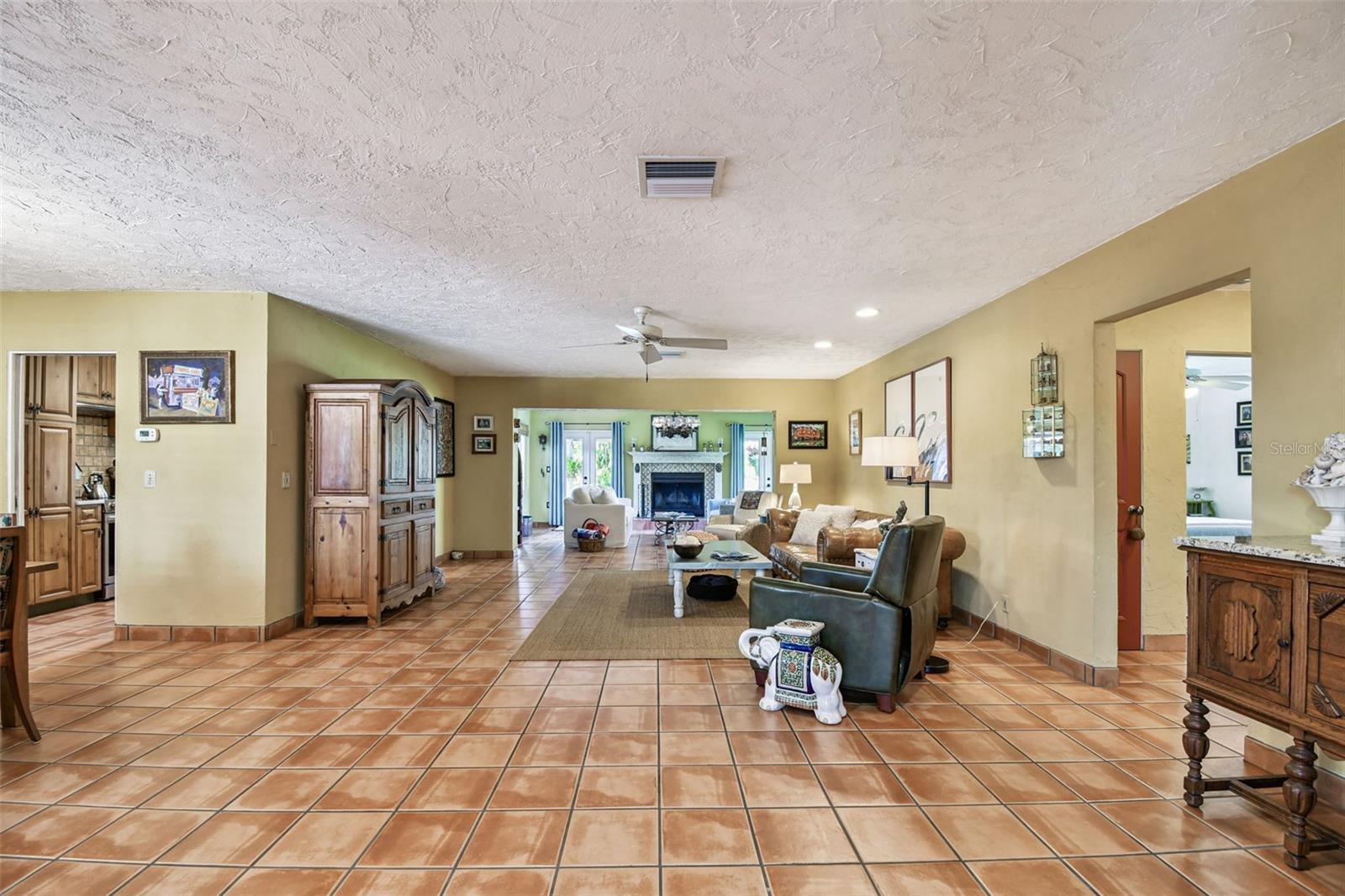 Image 8 of 45 For 266 Lyndhurst Street