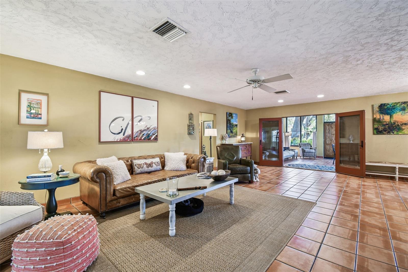 Image 9 of 45 For 266 Lyndhurst Street