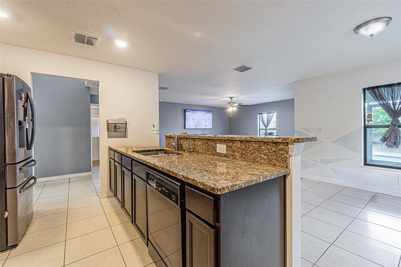 Image 26 of 46 For 1118 Wynnmere Walk Avenue