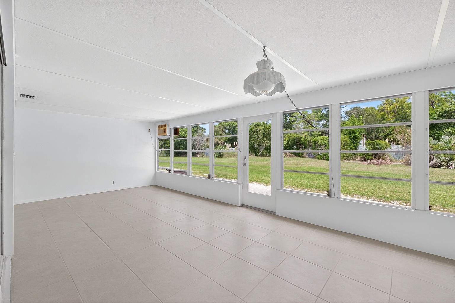 Image 16 of 27 For 167 Boca Ciega Point Boulevard N 167