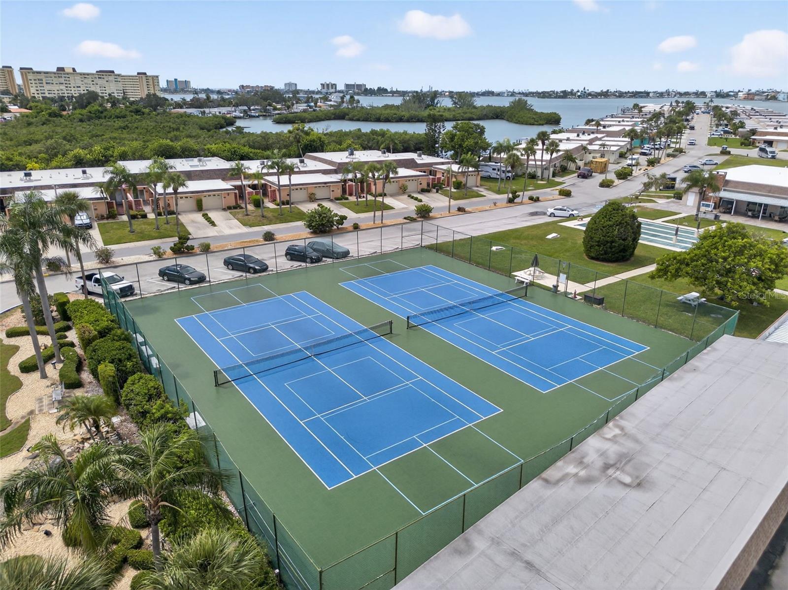 Image 20 of 27 For 167 Boca Ciega Point Boulevard N 167