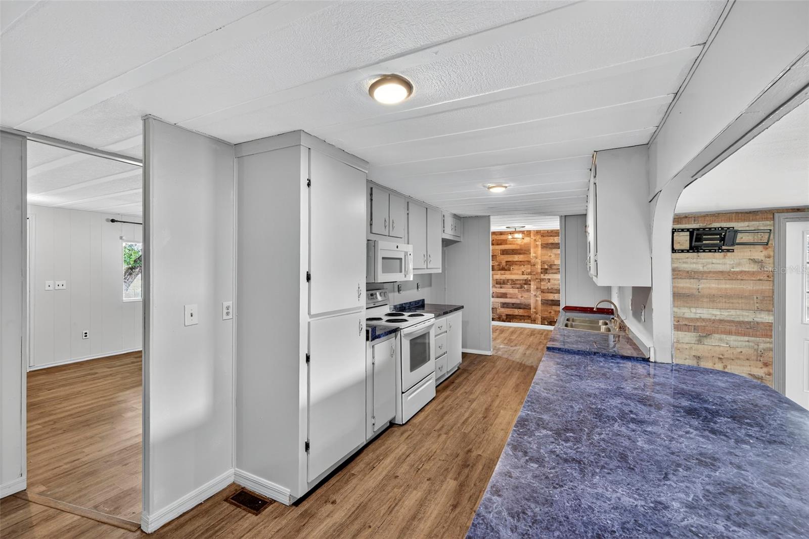 Image 10 of 38 For 37016 Waterside Drive