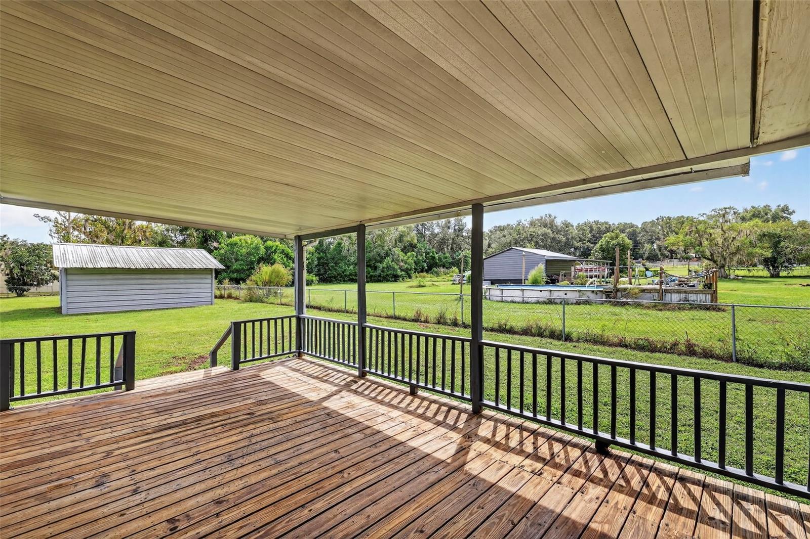 Image 26 of 38 For 37016 Waterside Drive