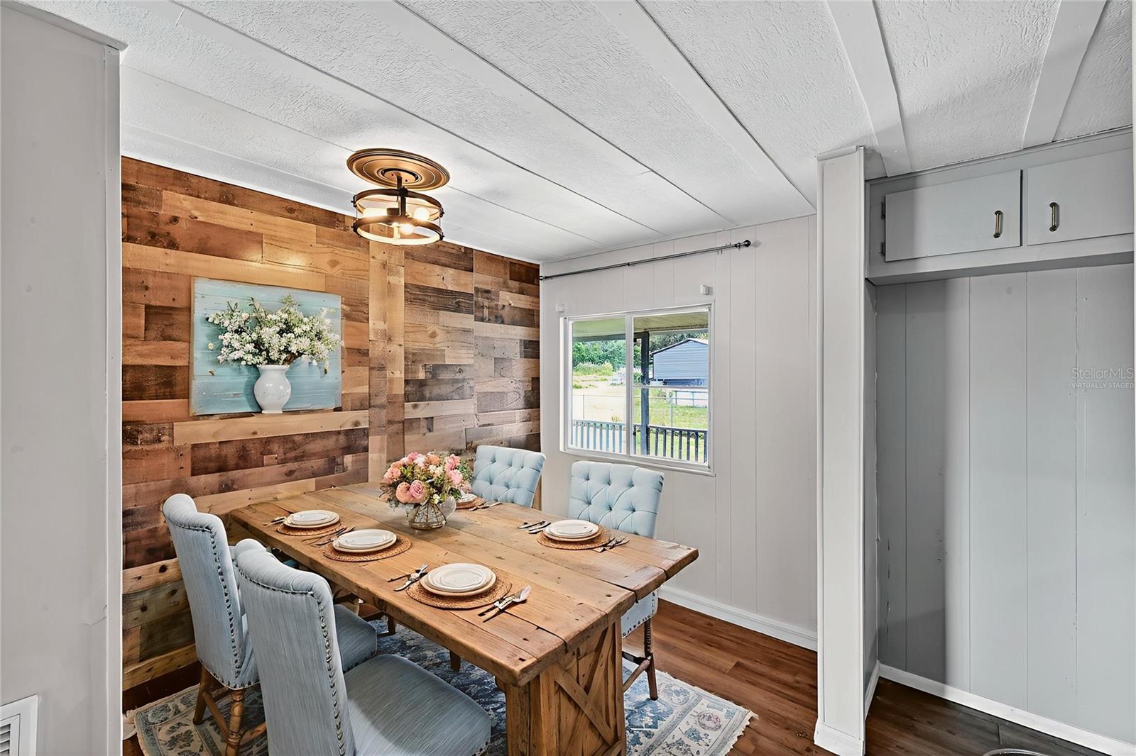 Image 7 of 38 For 37016 Waterside Drive