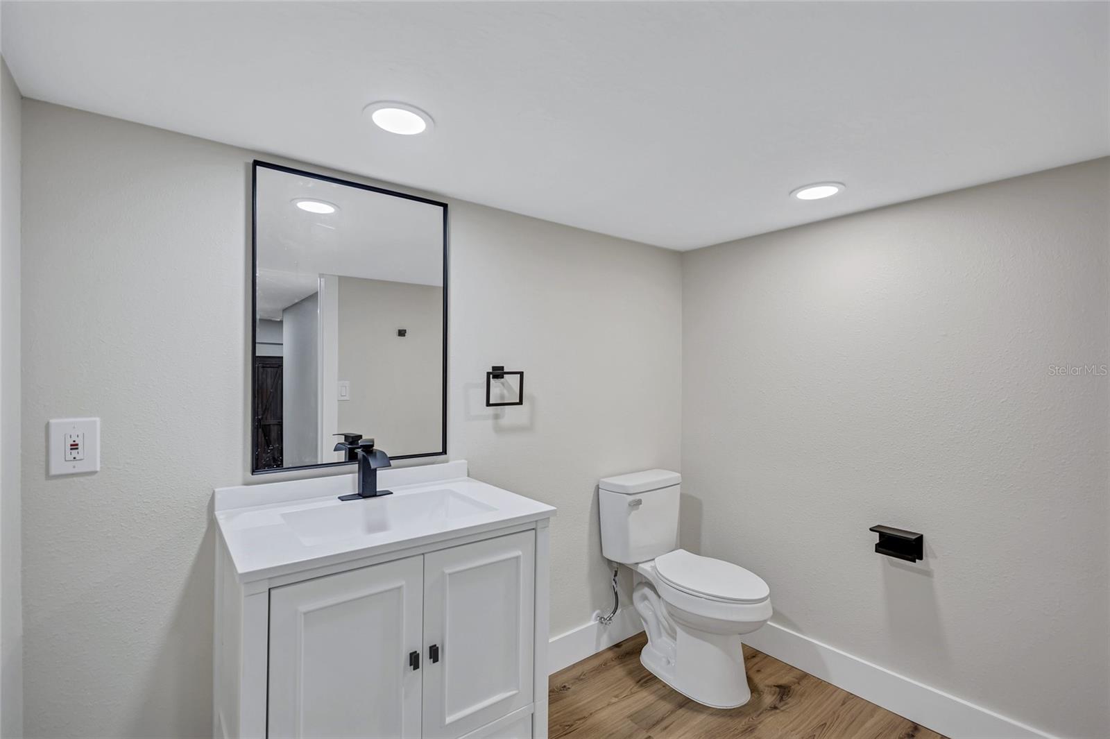 Image 12 of 67 For 4234 Alafia Boulevard