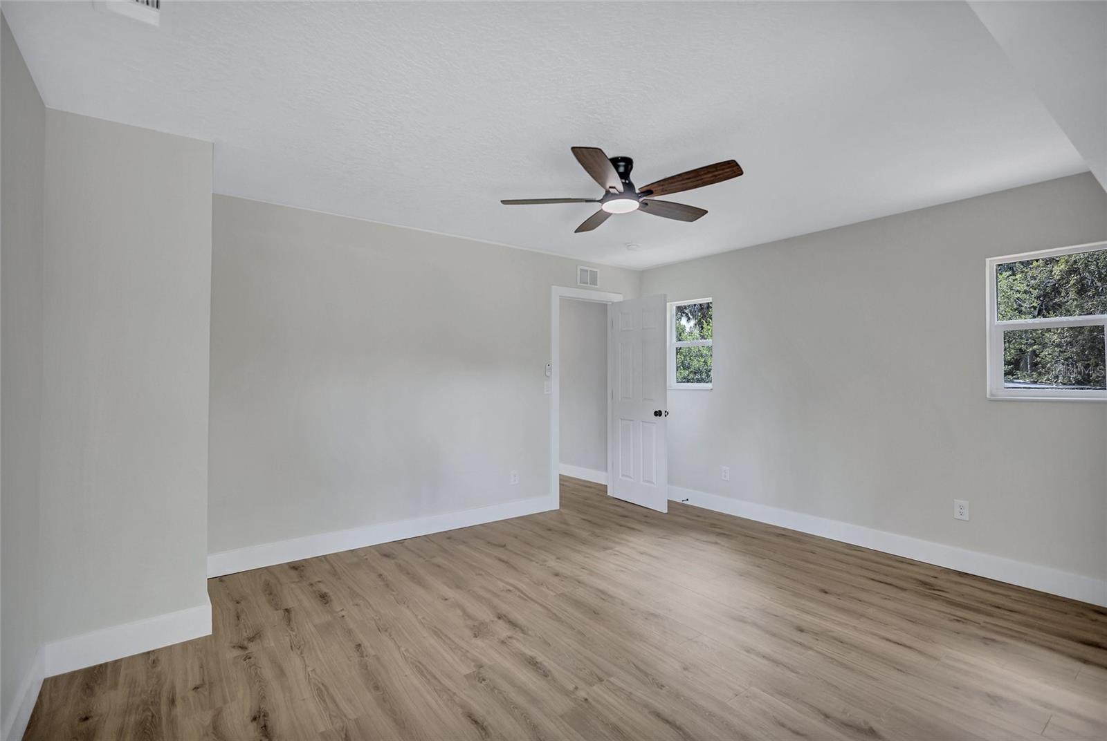 Image 17 of 67 For 4234 Alafia Boulevard