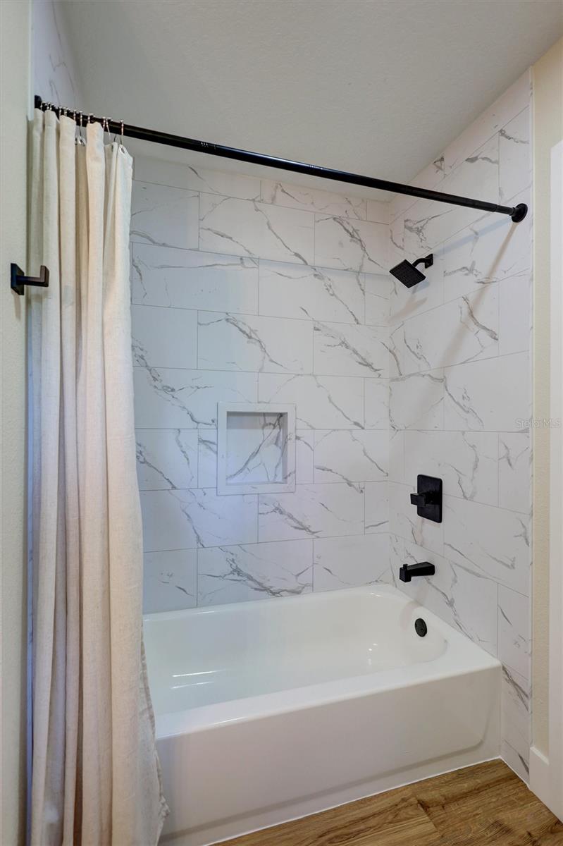Image 21 of 67 For 4234 Alafia Boulevard