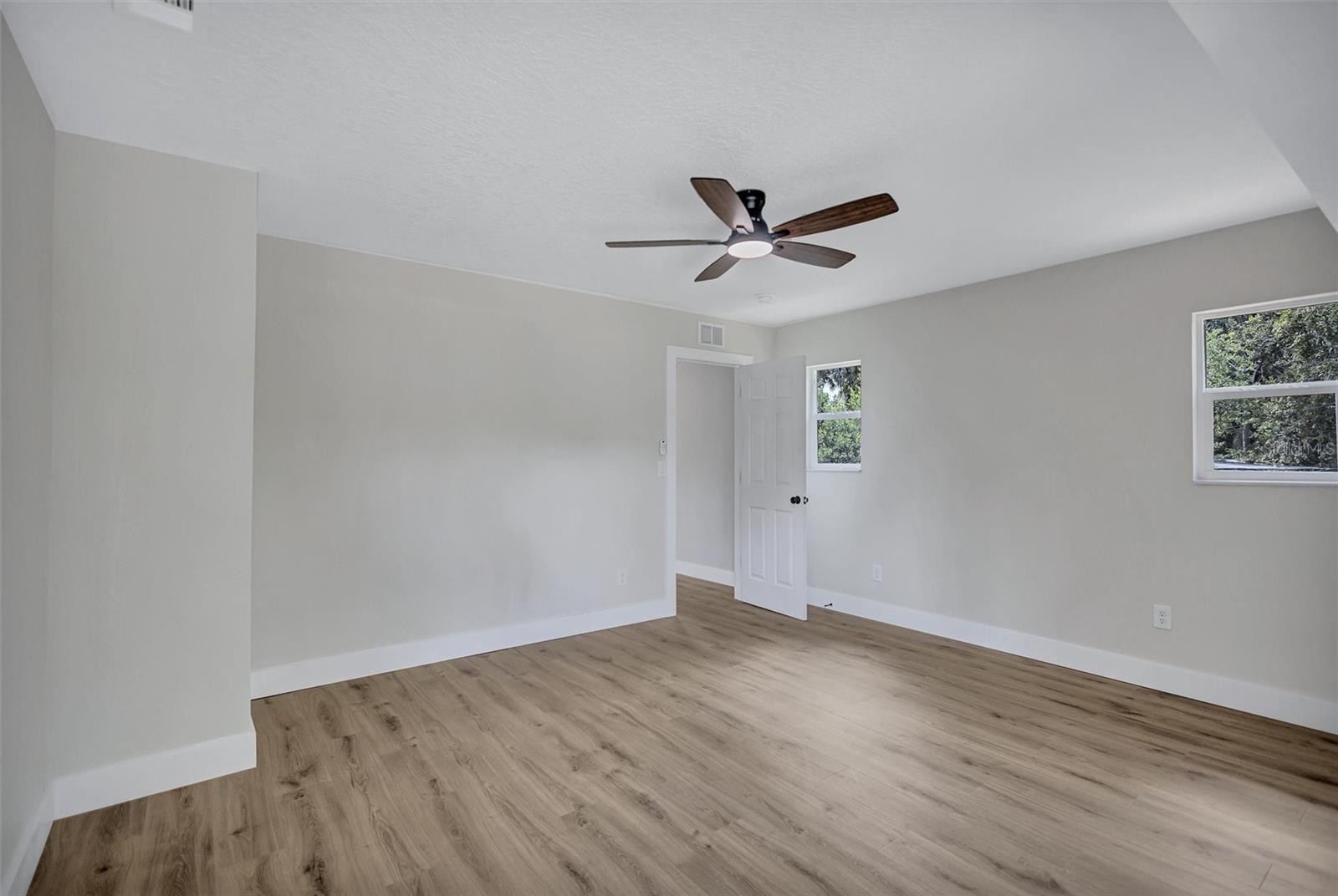 Image 23 of 67 For 4234 Alafia Boulevard
