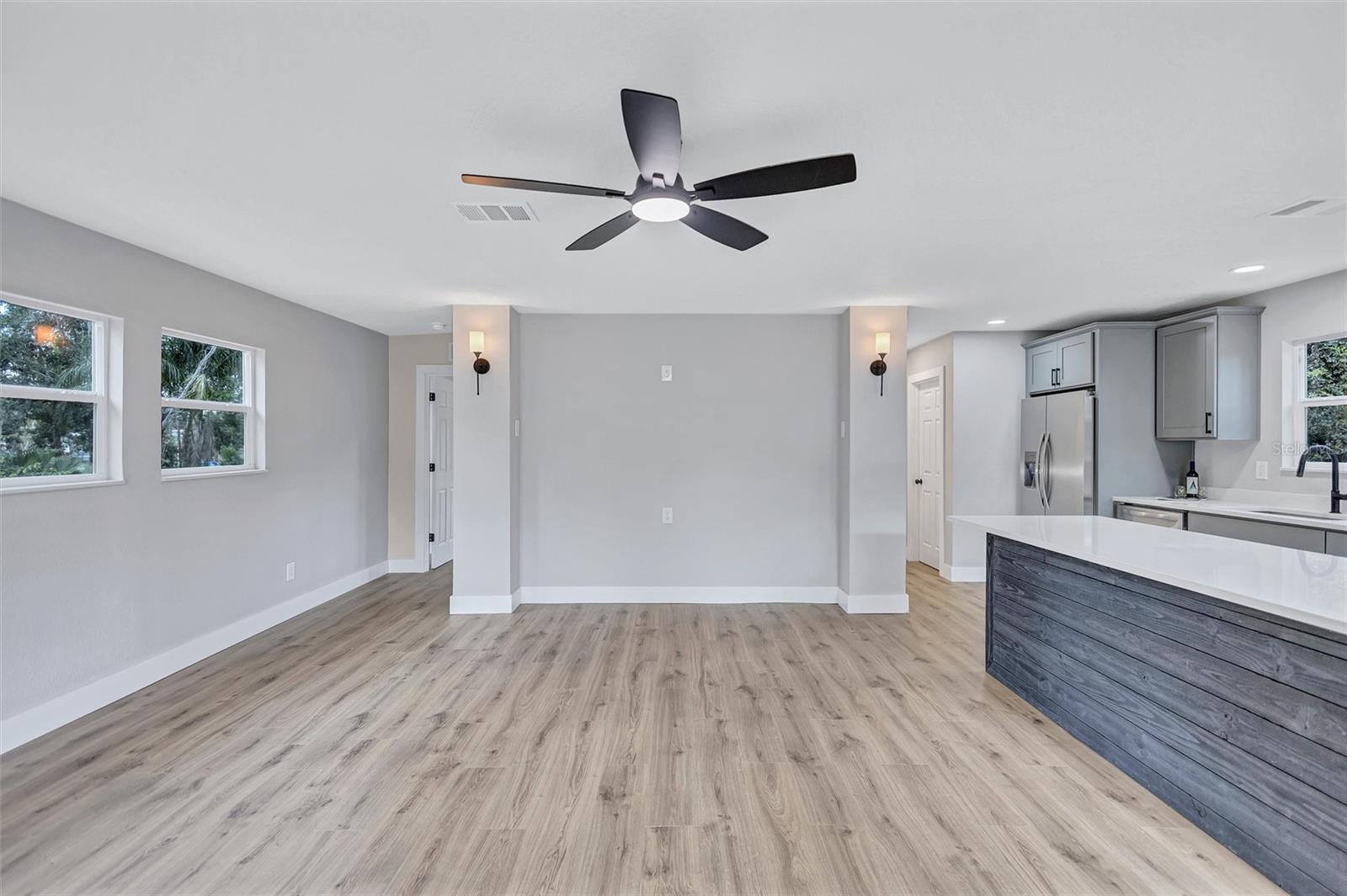 Image 29 of 67 For 4234 Alafia Boulevard