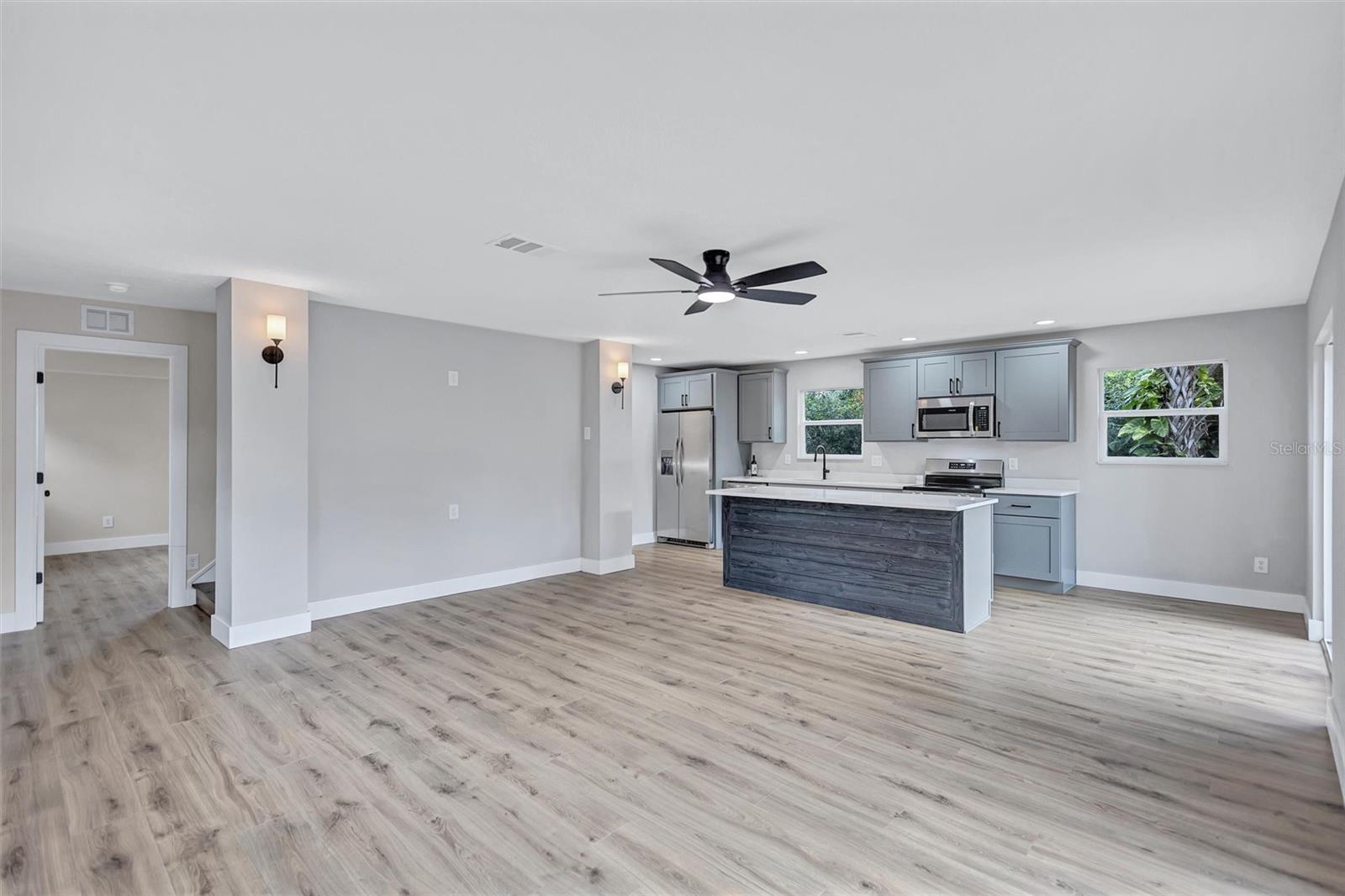Image 30 of 67 For 4234 Alafia Boulevard