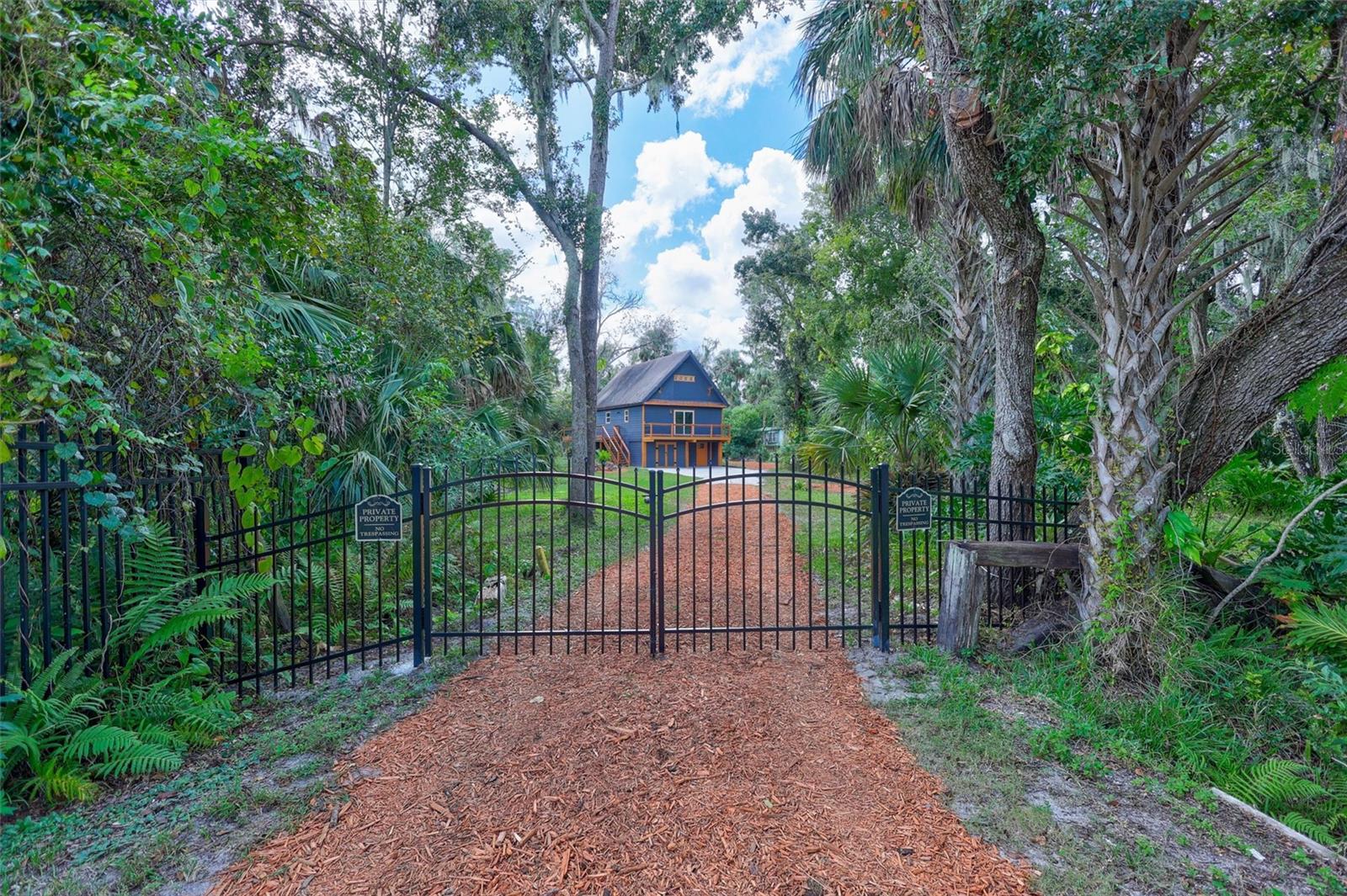 Image 38 of 67 For 4234 Alafia Boulevard