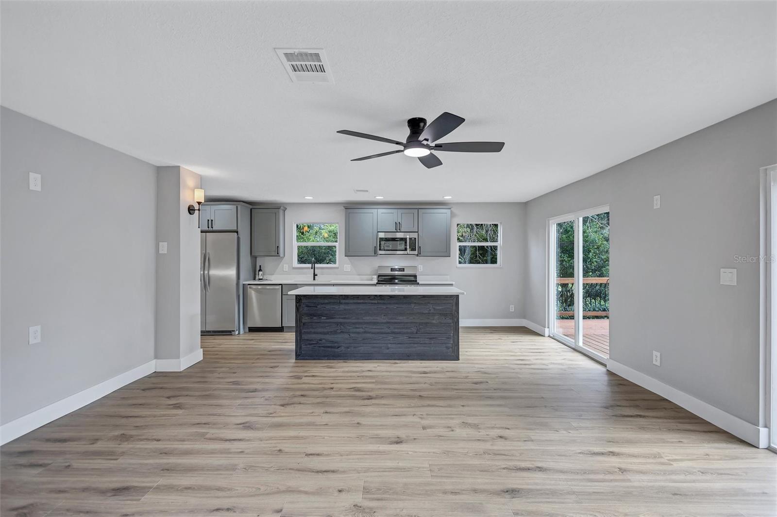 Image 41 of 67 For 4234 Alafia Boulevard
