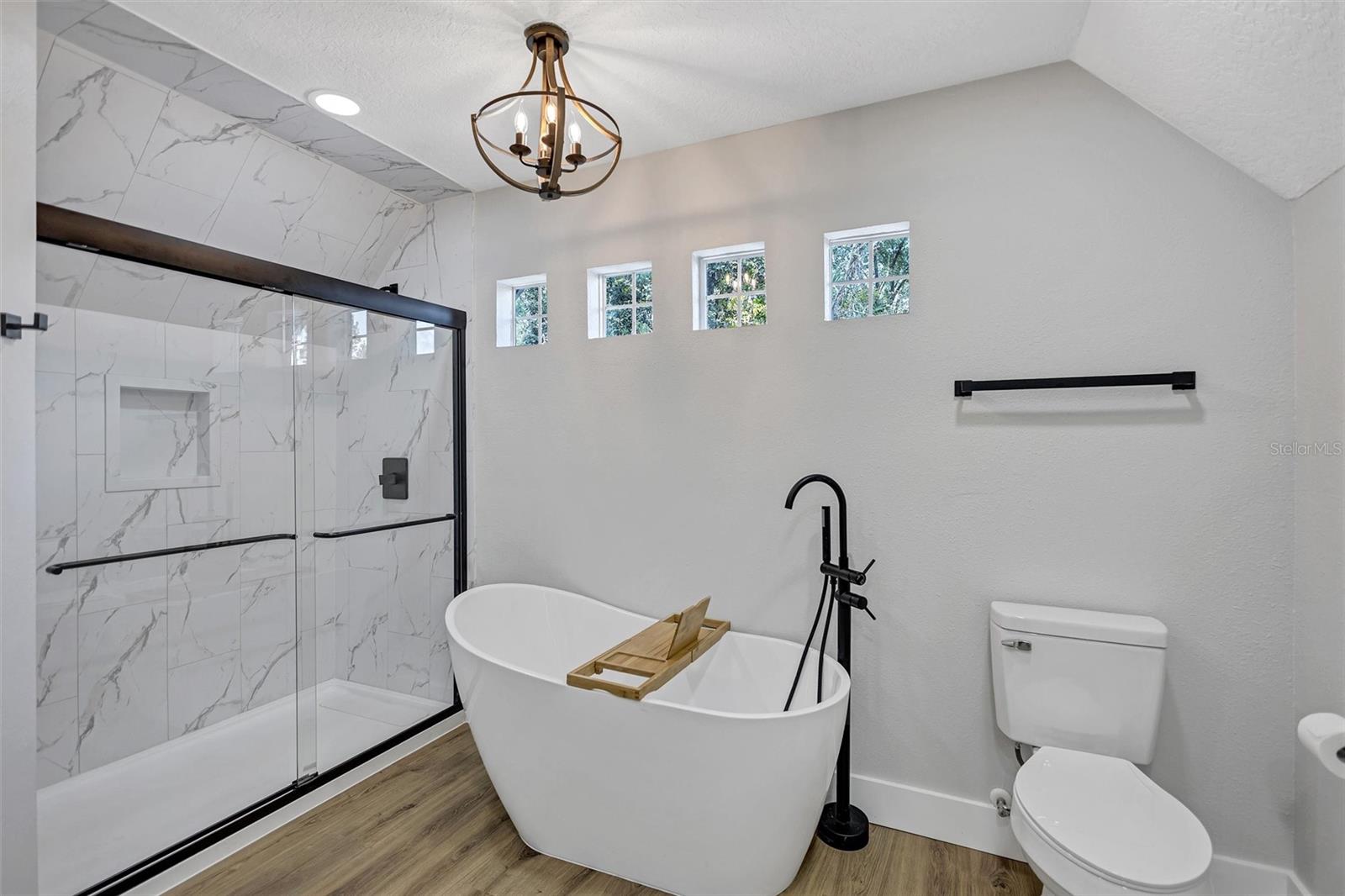 Image 44 of 67 For 4234 Alafia Boulevard
