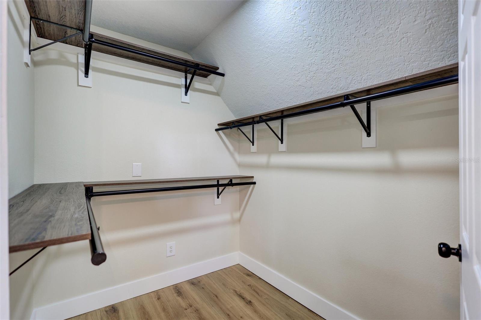 Image 50 of 67 For 4234 Alafia Boulevard