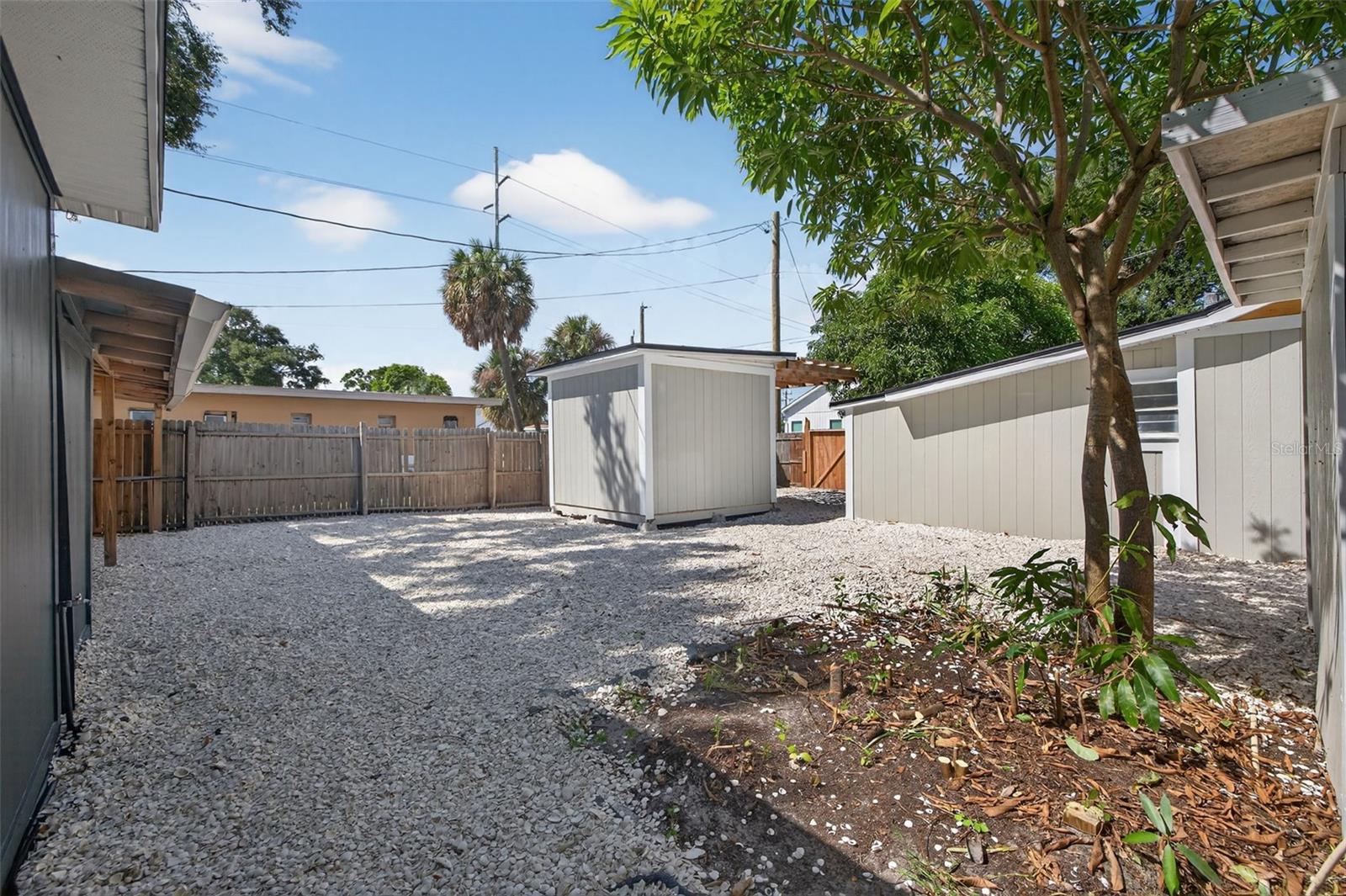 Image 23 of 41 For 2725 14th Avenue S