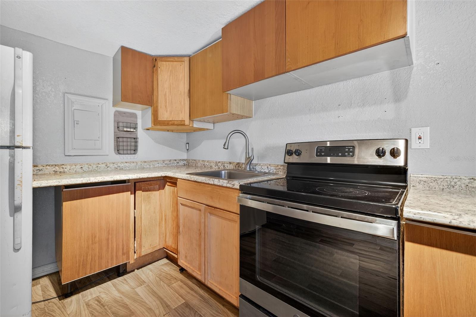 Image 35 of 41 For 2725 14th Avenue S