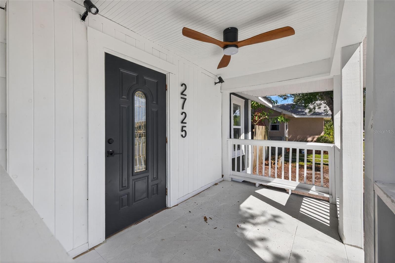 Image 4 of 41 For 2725 14th Avenue S