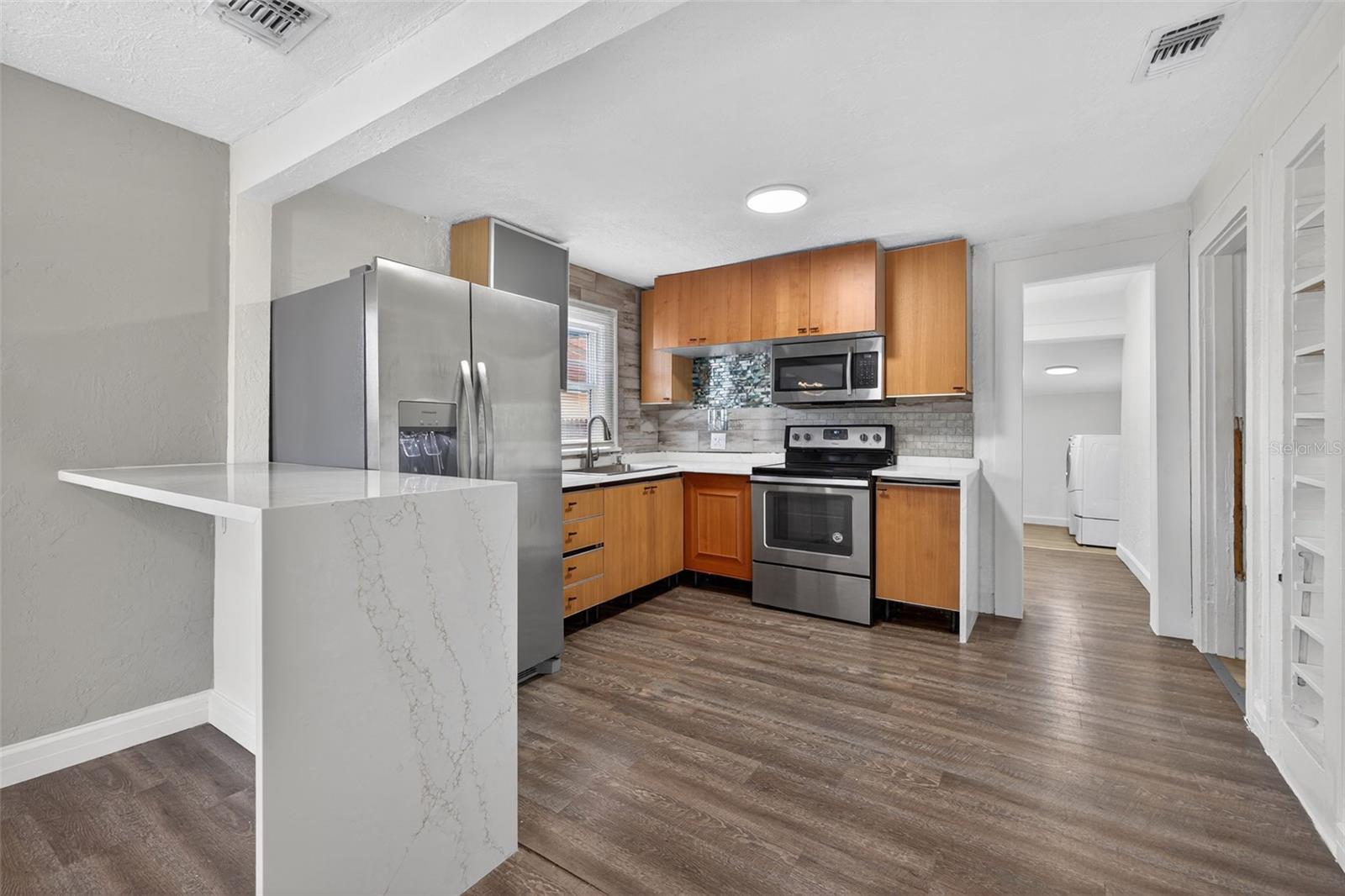 Image 6 of 41 For 2725 14th Avenue S