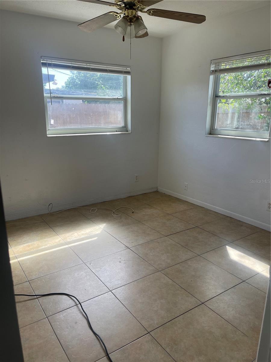 Image 3 of 9 For 4400 38th Avenue N