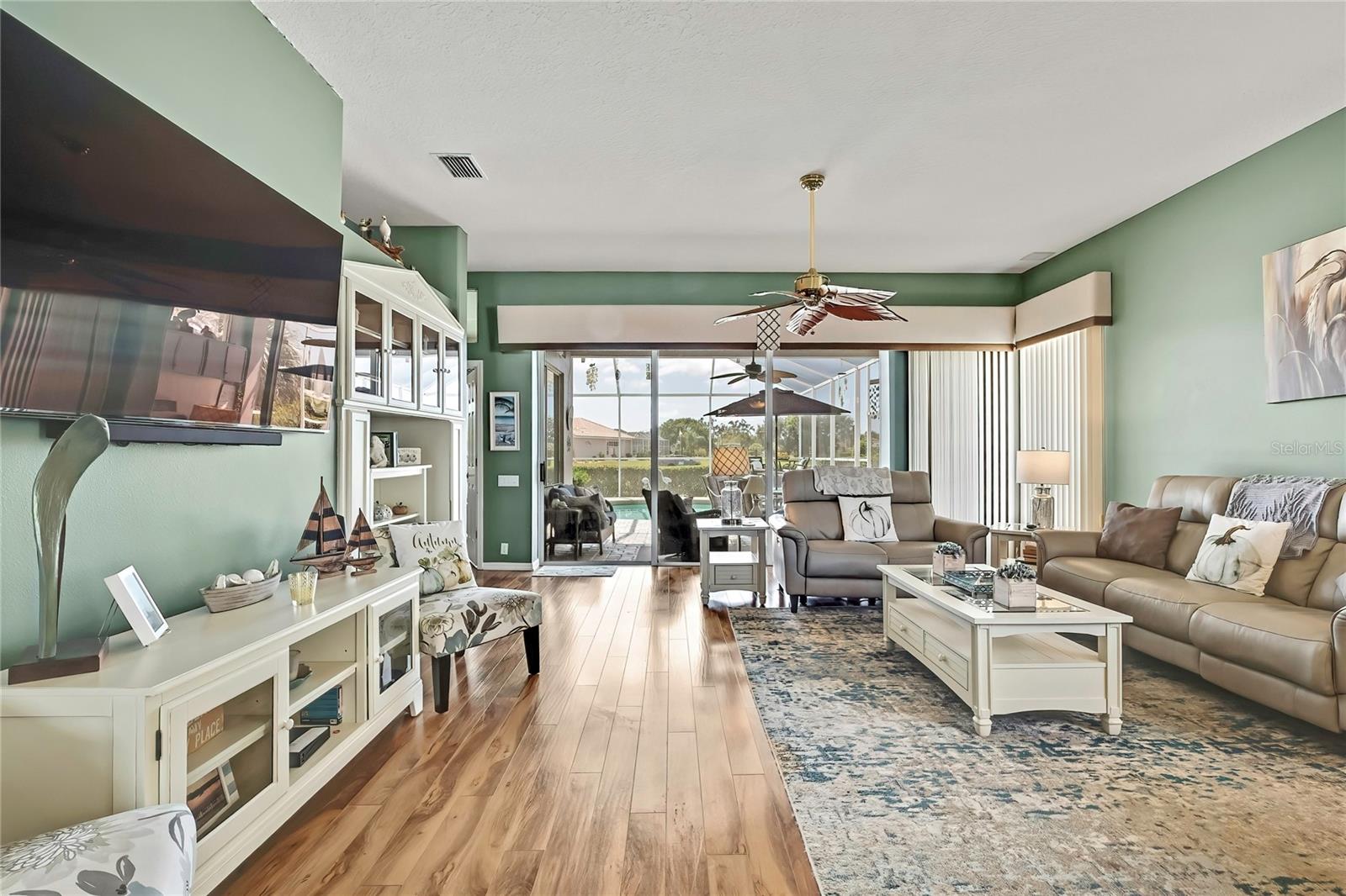 Image 14 of 58 For 8472 Maybelle Drive