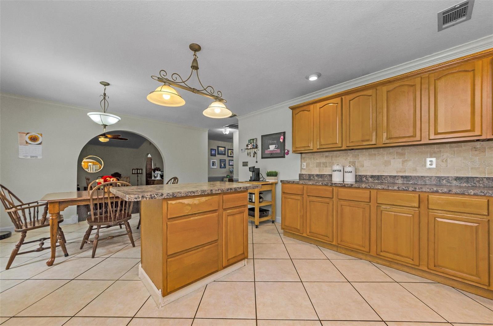 Image 14 of 61 For 8329 Broken Willow Lane