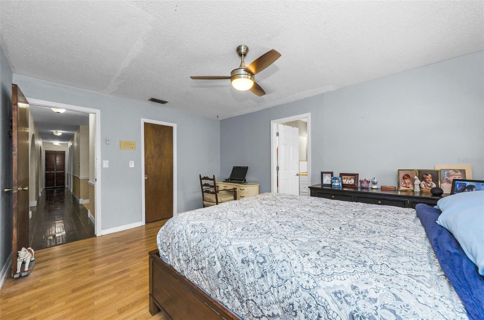 Image 32 of 61 For 8329 Broken Willow Lane